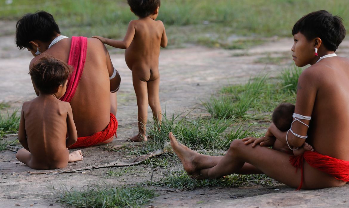 Após repúdio, Lira altera comissão que investigará crise Yanomami