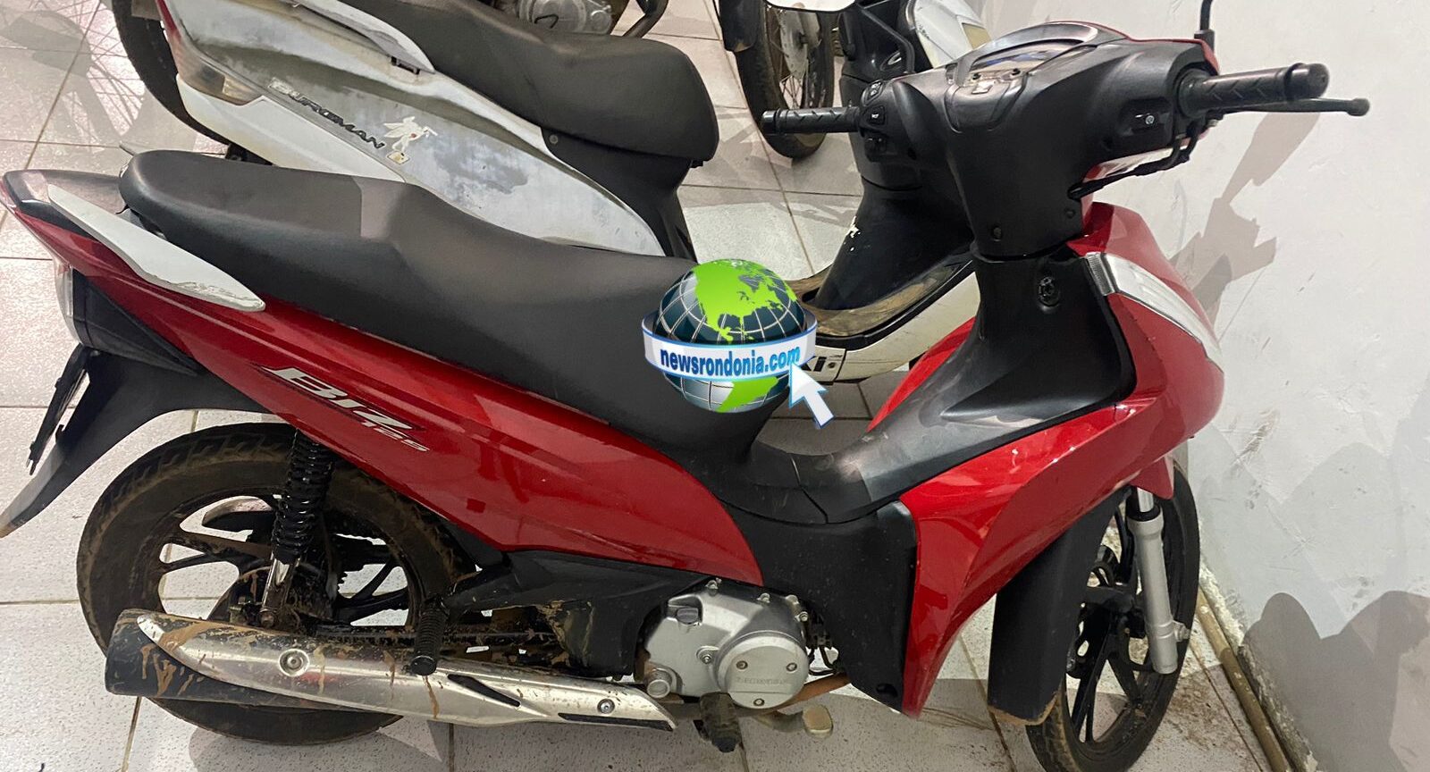 Foragido é preso após roubo de moto na zona leste