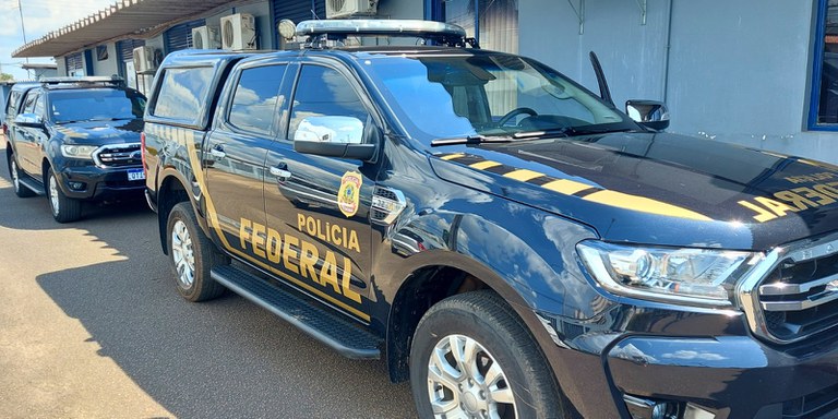 PF deflagra a Operação Senhores da draga contra o tráfico internacional de drogas em RO