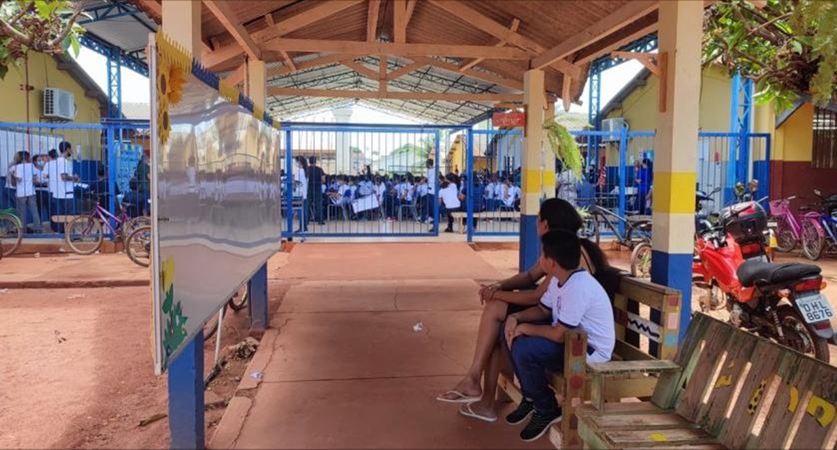 Dra. Taíssa indica contratação de professores para a escola Irmã Maria Celeste em Guajará-Mirim