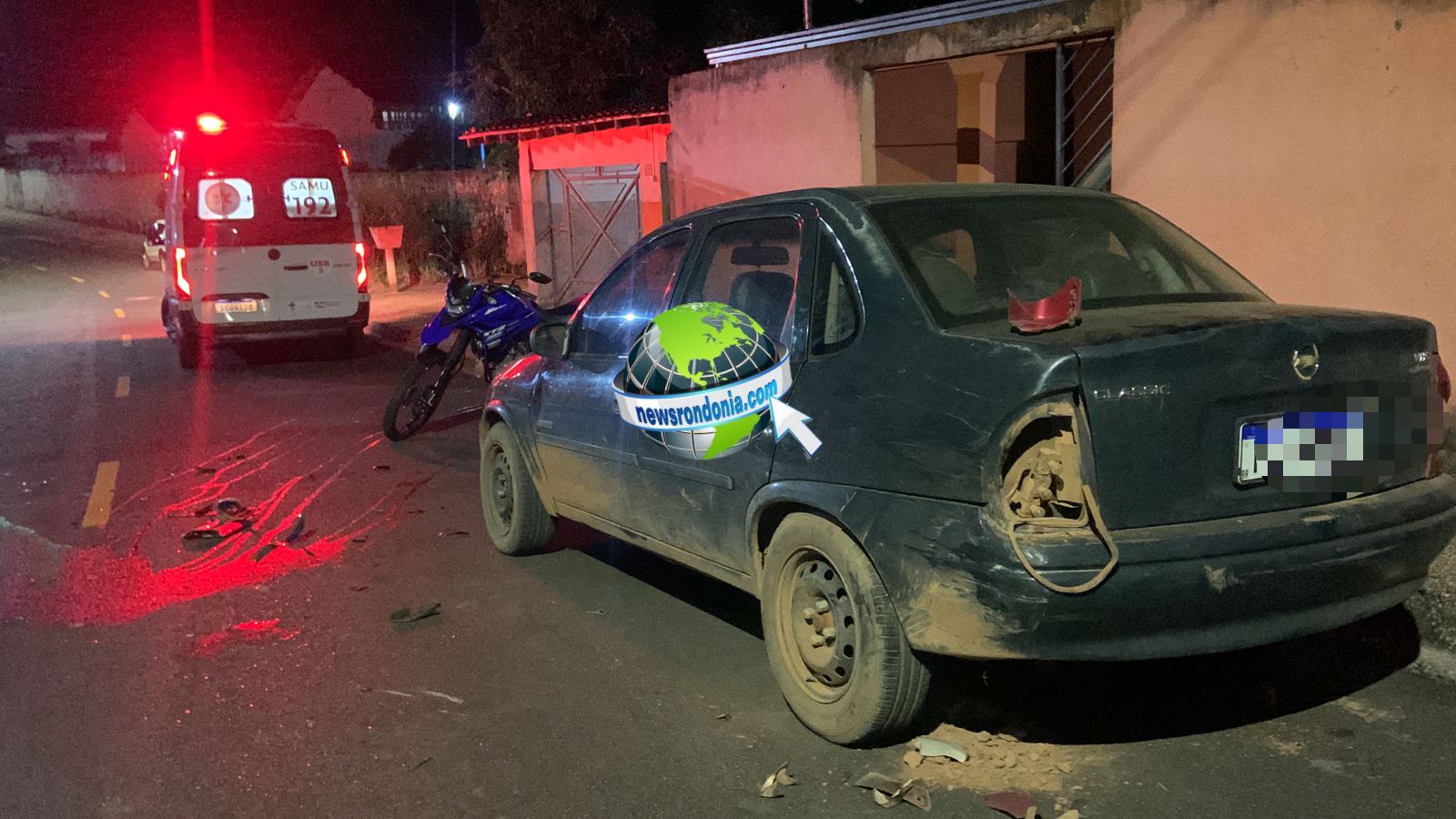 URGENTE: Moto bate em carro estacionado e deixa avô e neto de 3 anos feridos - News Rondônia