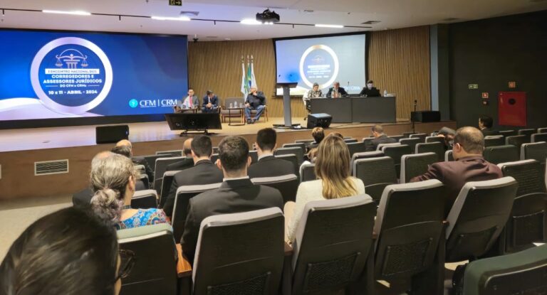 Corregedores e assessores jurídicos do CFM e CRMs debatem a melhoria do sistema judicante