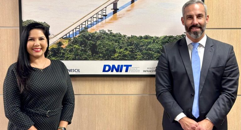 Cristiane Lopes anuncia a retomada das obras do Viaduto do Anel Viário além de recapeamento e tapa-buracos em Ji-Paraná-RO