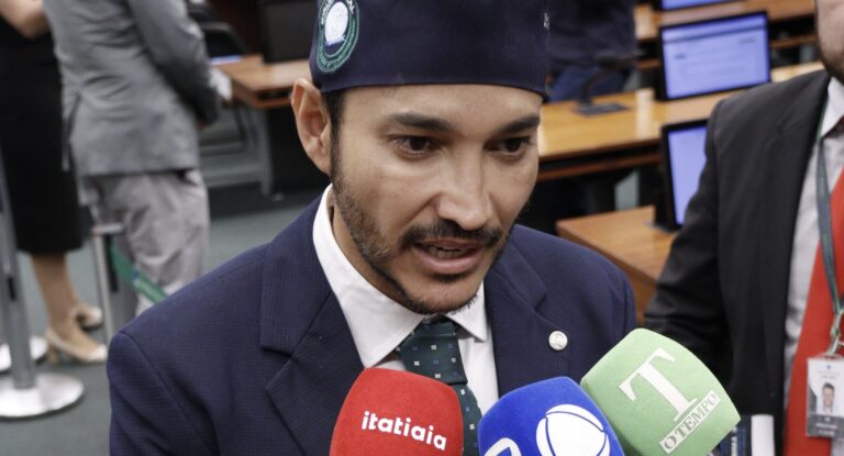 Dr. Fernando Máximo propõe desburocratizar o BPC-LOAS para beneficiar pessoas com deficiência e incapacitadas para o trabalho