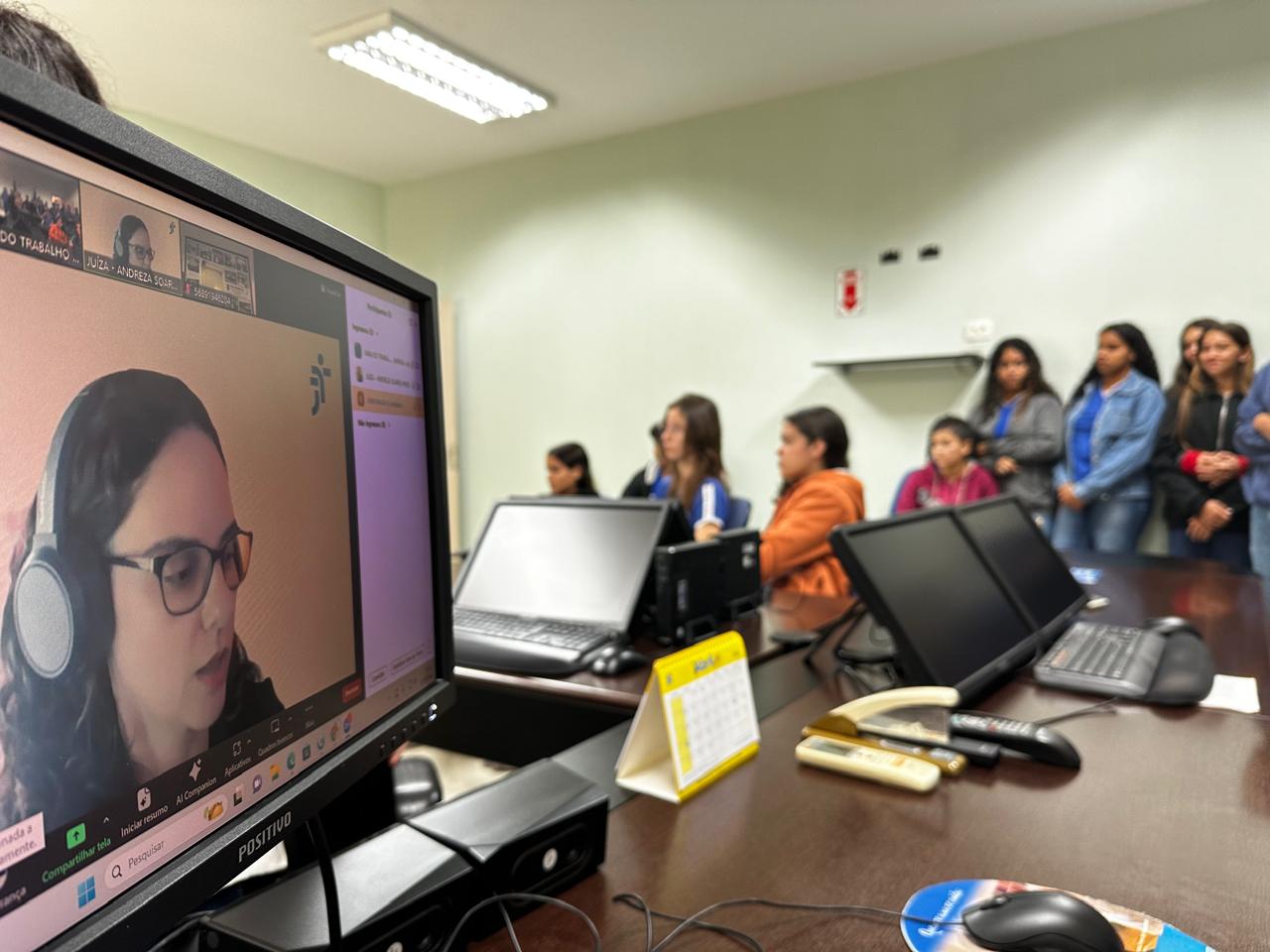 JT de Portas Abertas: Vara do Trabalho de Colorado do Oeste recebe estudantes - News Rondônia
