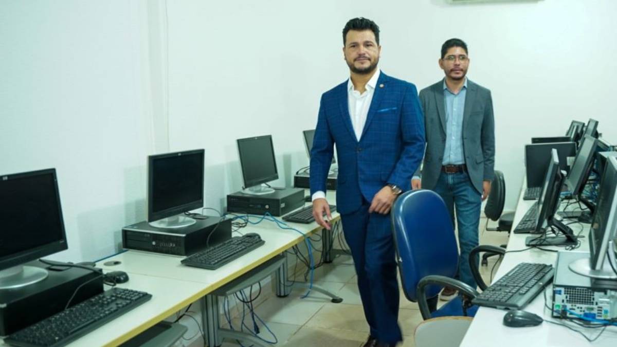 Deputado Marcelo Cruz valoriza retomada do curso de Informática na Escola do Legislativo