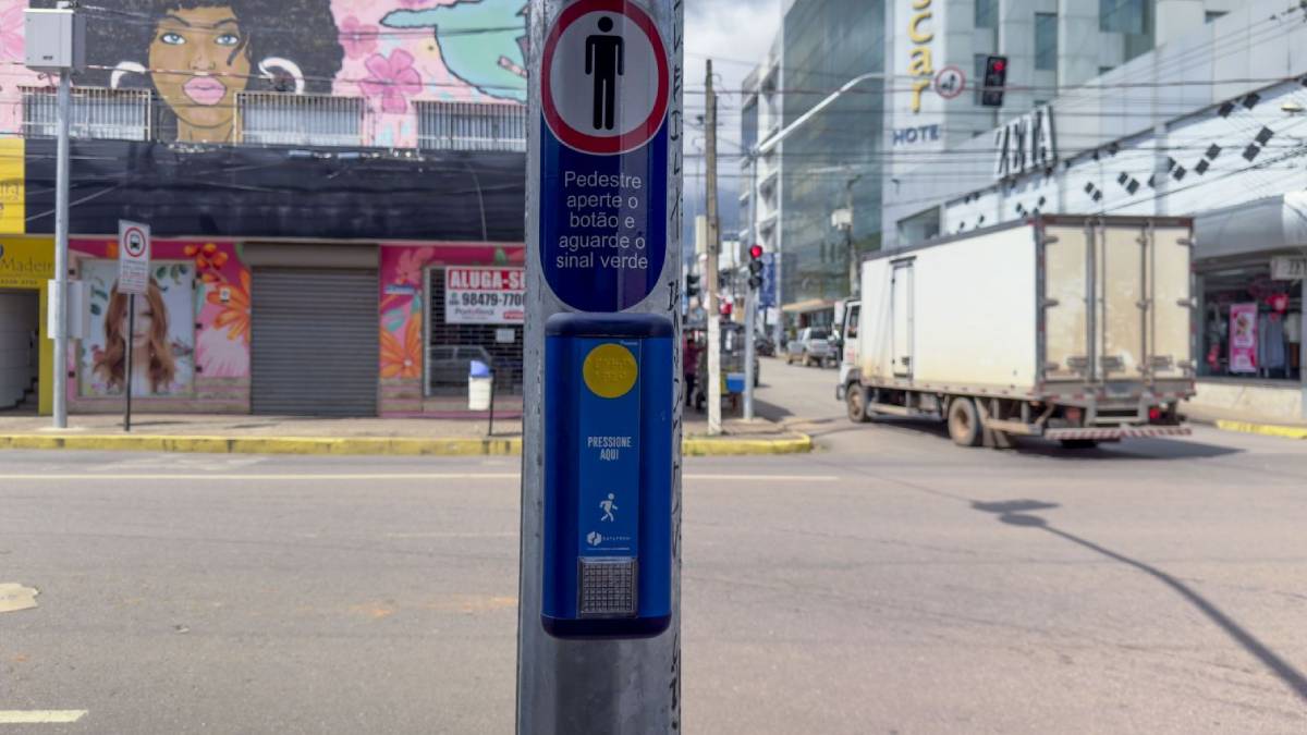 Semáforos inteligentes com sinais sonoros para deficientes visuais são instalados em Porto Velho
