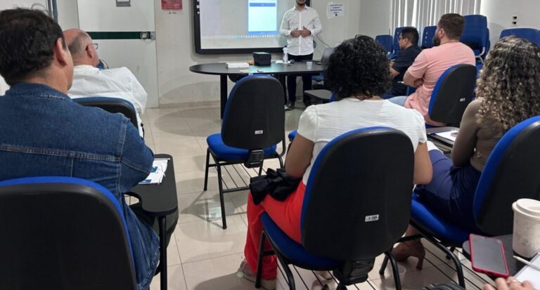Agentes de trânsito participam de capacitação para novo sistema de talonário eletrônico, em Porto Velho