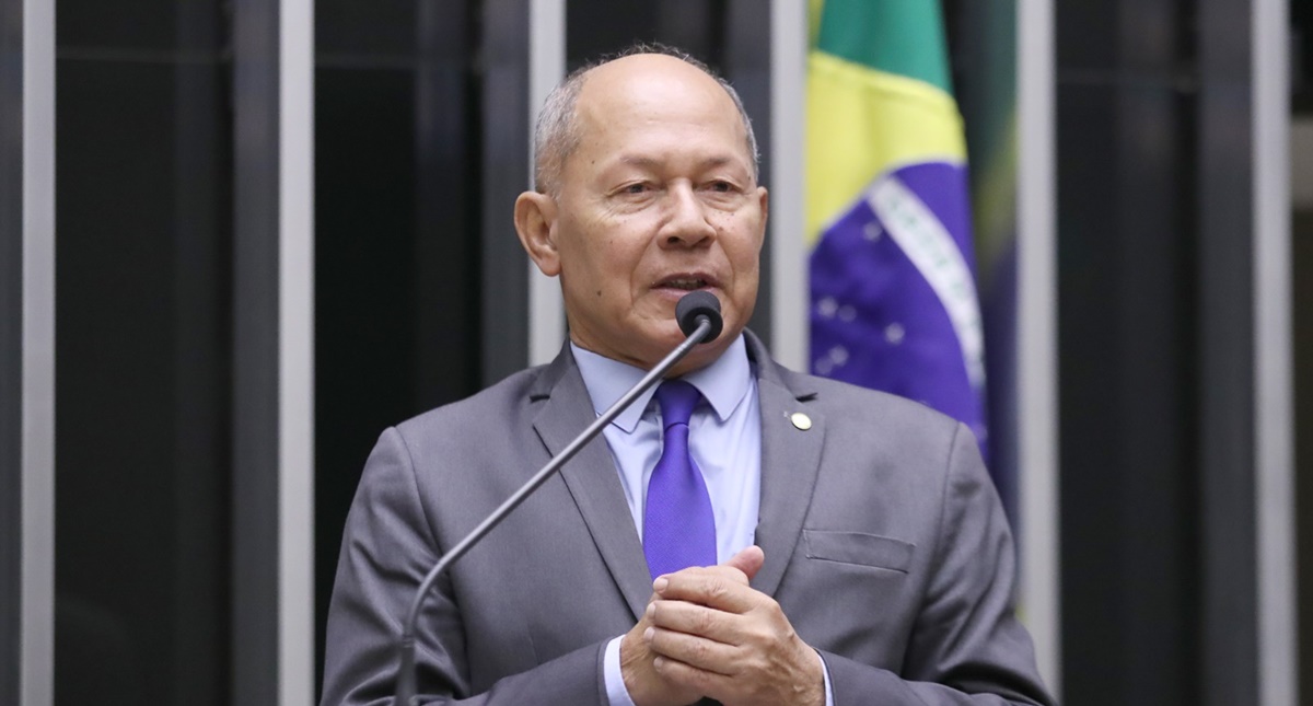 Coronel Chrisóstomo é primeiro no ranking de alinhamento com a Oposição a Lula