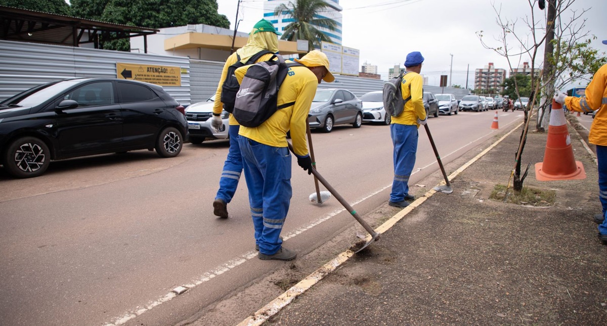 Servidores pedem respeito ao trabalho e conscientização da população para manter a cidade limpa