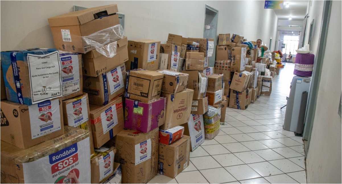 Prédio do Relógio segue como ponto de coleta para doações às vítimas da enchente no Rio Grande do Sul