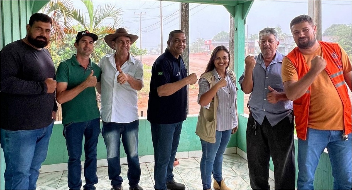 Dra. Taíssa visita comércios e fala sobre emenda de R$2 milhões para asfaltamento em Jacinópolis
