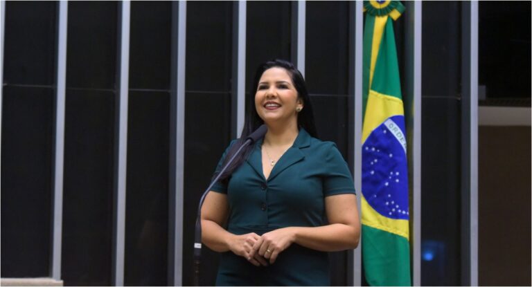 Cristiane Lopes Indica ao Governo Revitalização do Campo do Abobrão na Zona Sul de Porto Velho