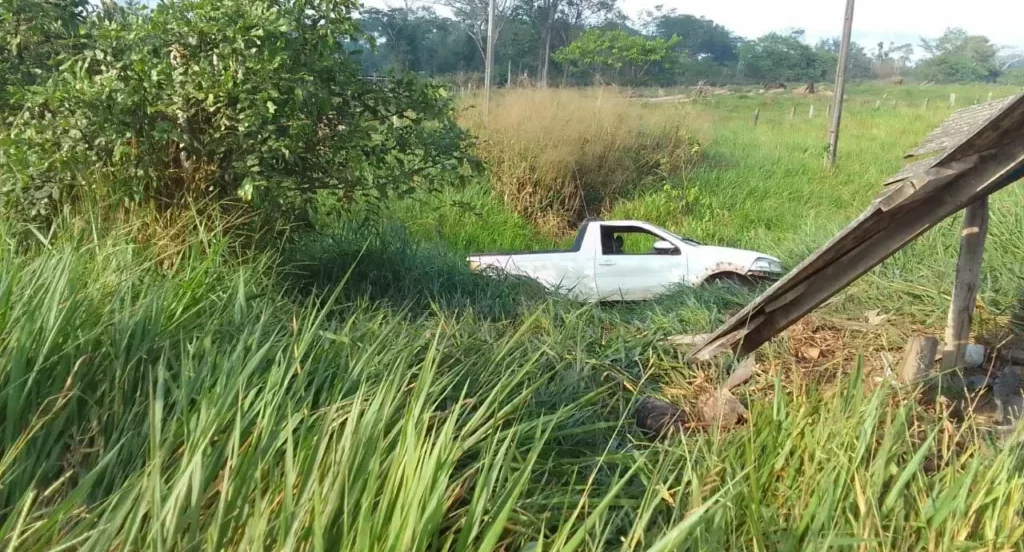 Acidente na BR 429 envolve ambulância de São Francisco do Guaporé e veículo Strada