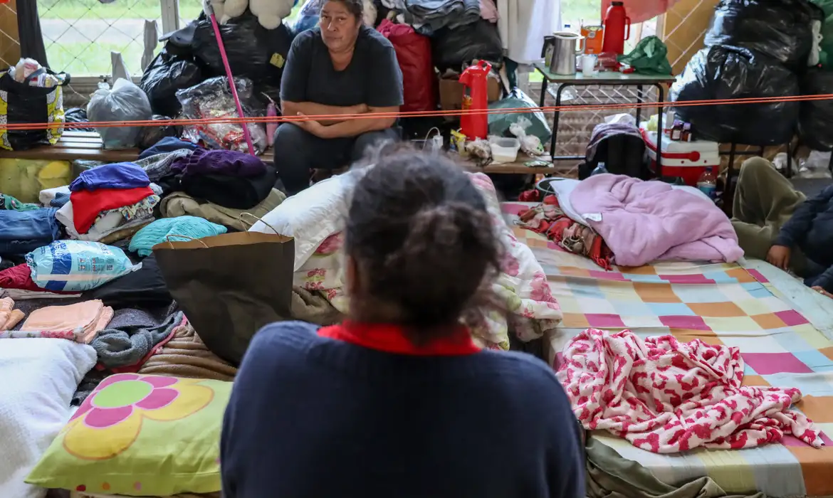 Auxílio Reconstrução: governo lança site para cadastro das famílias