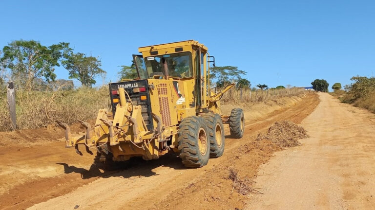 Mais de 300 quilômetros de rodovias são recuperados na região do município de Buritis - News Rondônia