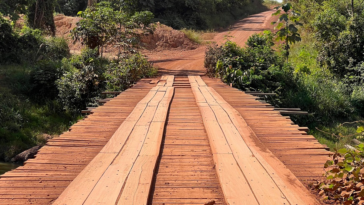 Dra. Taíssa indica instalação de guarda-corpo na ponte da Linha 101 em União Bandeirantes - News Rondônia