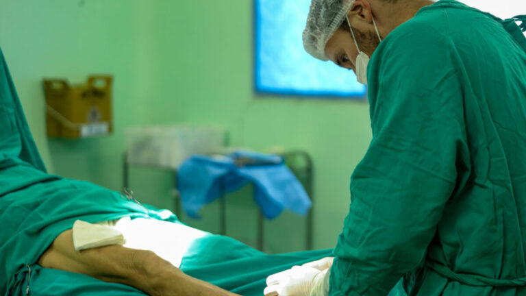 Cláudia de Jesus requer informações sobre cirurgias ortopédicas e de traumatologia - News Rondônia