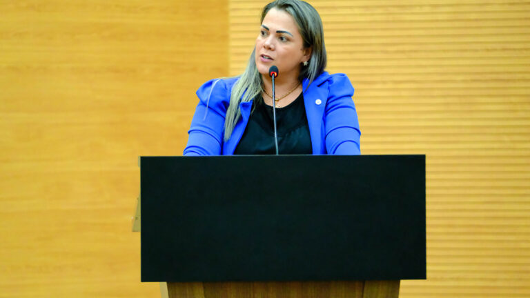 Cláudia de Jesus propõe revogar interstício para contratar servidores públicos - News Rondônia