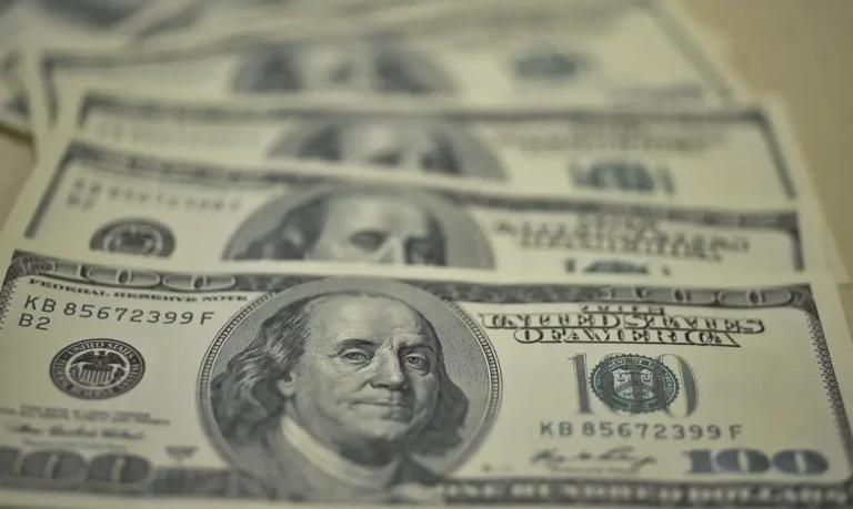 Contas externas têm saldo negativo de US$ 3,4 bilhões em maio