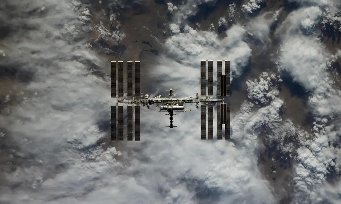 Nasa escolhe SpaceX para trazer Estação Espacial Internacional à Terra