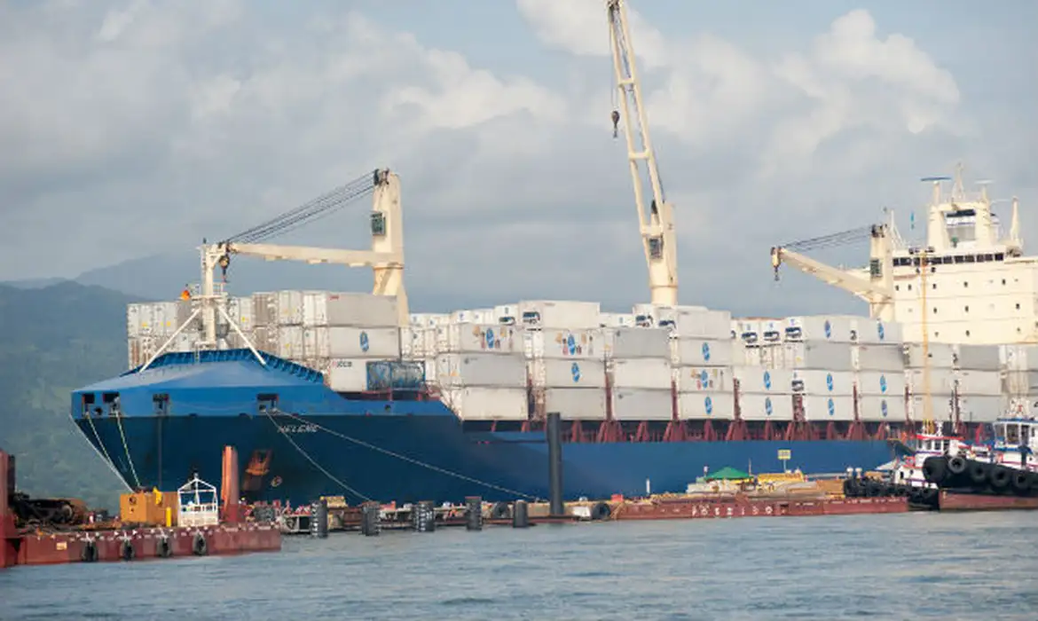 Proex poderá financiar pré-embarque de exportações brasileiras