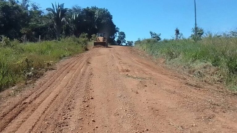 Prefeitura de Porto Velho trabalha na recuperação de estradas rurais no Assentamento Joana D’Arc - News Rondônia