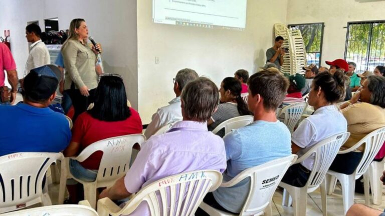 Cláudia de Jesus participa do lançamento do PAA em Ariquemes - News Rondônia