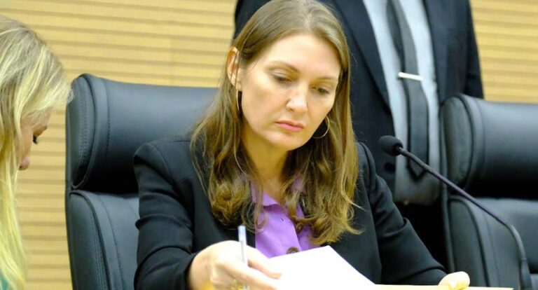 Deputada Gislaine Lebrinha propõe recuperação da RO-473 para melhorar infraestrutura viária em Urupá