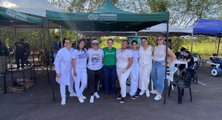Vereadora Márcia Socorristas Animais prestigia feira de adoção de animais resgatados no Baixo Madeira