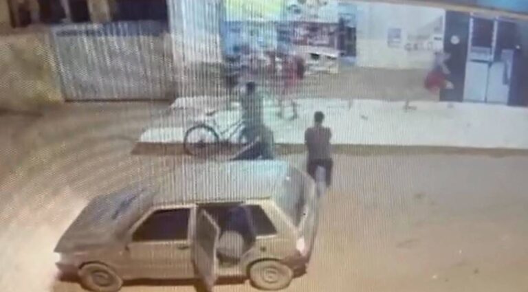 Homens filmados metralhando ex-apenado em Vilhena estão foragidos