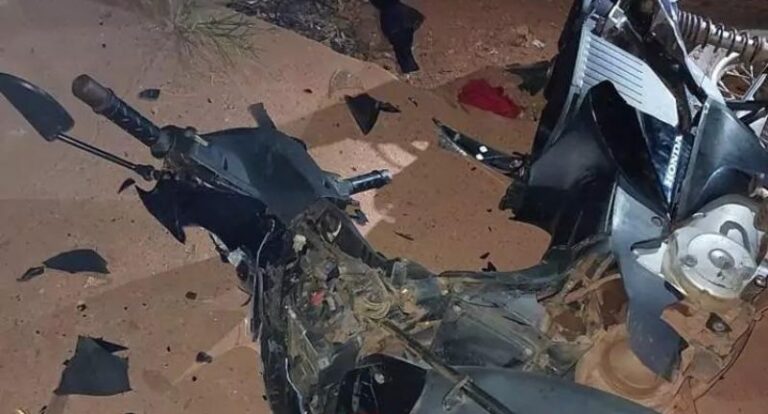 Homem tem motoneta danificada por amigo após desentendimento durante bebedeira, em Pimenta Bueno