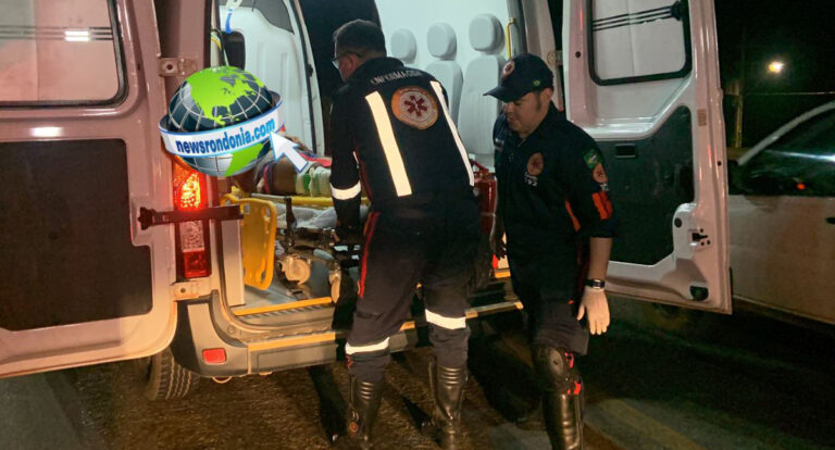 URGENTE: Ciclista cai no barranco após ser atropelado por caminhão na ponte sobre o Rio Madeira - News Rondônia