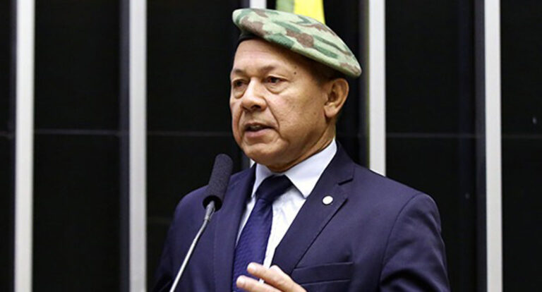 Chrisóstomo: “Lula não pode continuar dirigindo o Brasil como um bêbado irresponsável” - News Rondônia