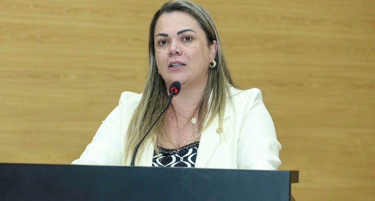 Cláudia de Jesus elogia investimentos do governo federal e cobra melhorias na saúde