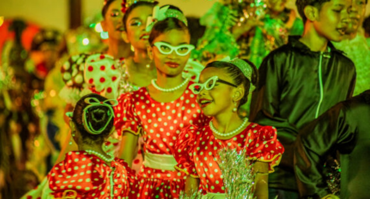 Encanto e performance das quadrilhas e bois-bumbás marcam oitava noite do Arraial Flor do Maracujá, em Porto Velho - News Rondônia