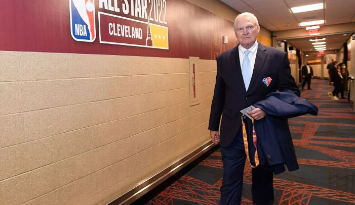 Morre Jerry West, a lenda do basquete que inspirou o logo da NBA - News Rondônia