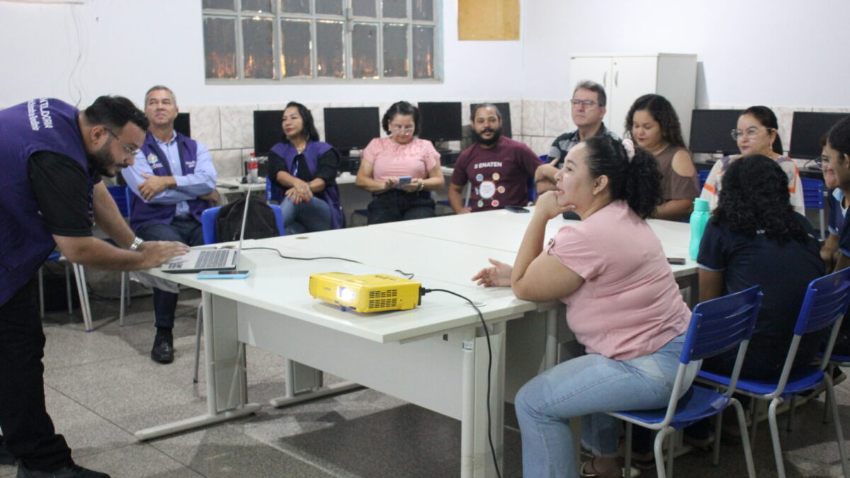 Professores que atuam no projeto Estudante Auditor em Porto Velho participam de formação continuada - News Rondônia