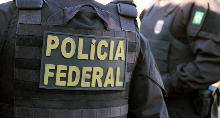 PF prende em flagrante uma pessoa por contrabando de migrantes