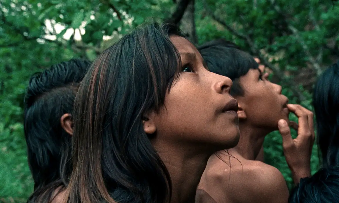 História de comunidade indígena premiada em Cannes chega aos cinemas