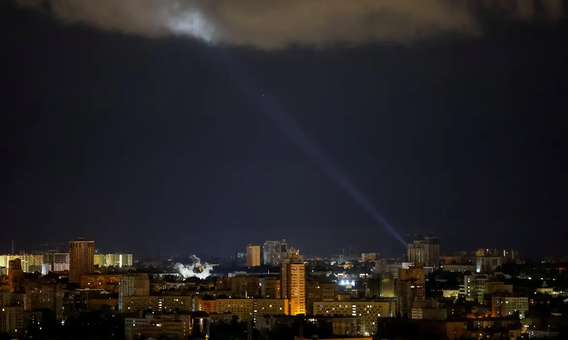 ONU pede investigação sobre ataque a hospital pediátrico de Kiev