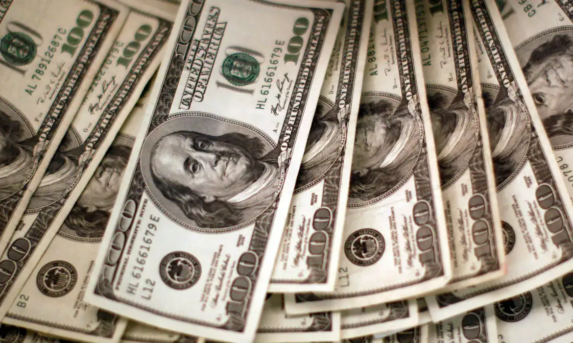Brasil registra fluxo cambial positivo de US$ 937 milhões