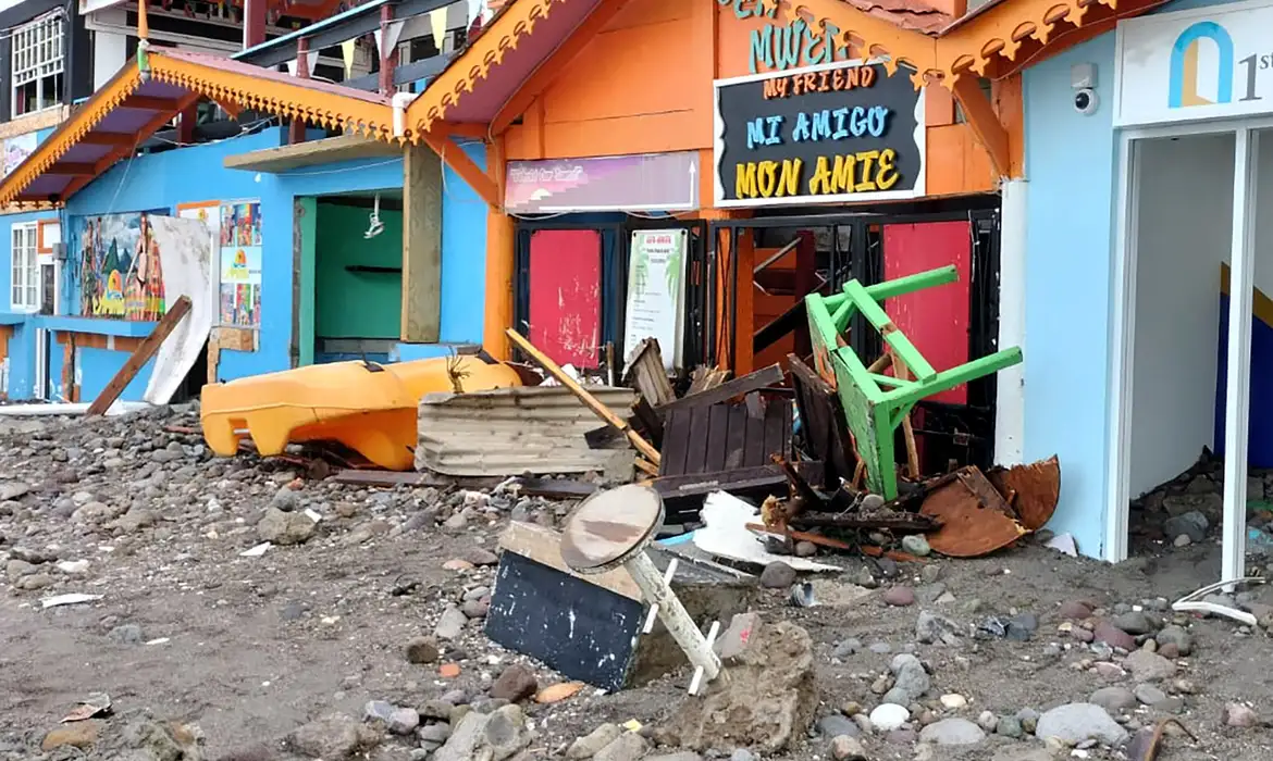 Passagem do Beryl pela Venezuela deixa 3 mortos e 8 mil casas afetadas
