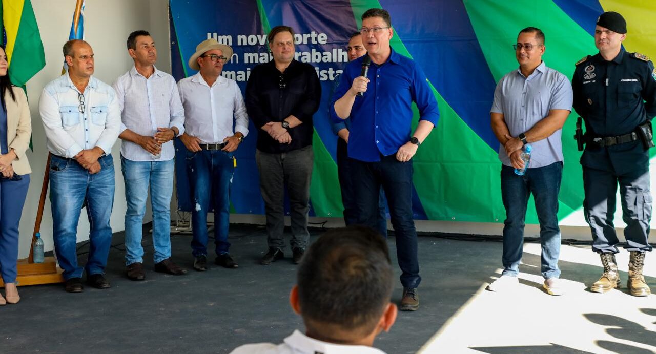 Marcos Rocha entrega quartel da PMRO em Nova Brasilândia d'Oeste e reitera compromisso com a segurança pública
