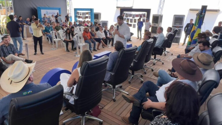 Deputado Alex Redano prestigia abertura da Agroari - News Rondônia