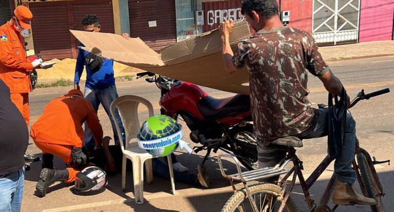 Motociclista sofre fratura em acidente com carro de auto-escola na zona leste