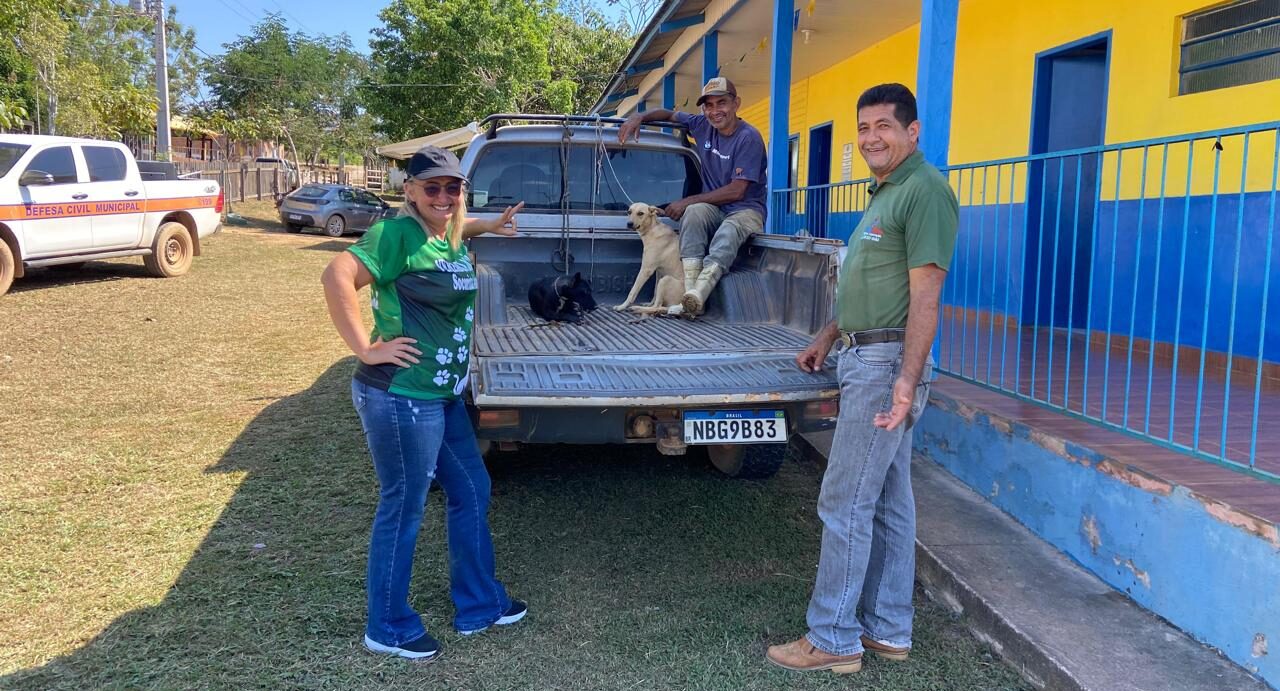 Vereadora Márcia Socorristas Animais acompanha castração de animais na Vila Calderita