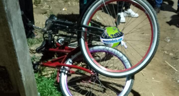 Ladrão é espancado pela população após furtar bicicleta no supermercado 
