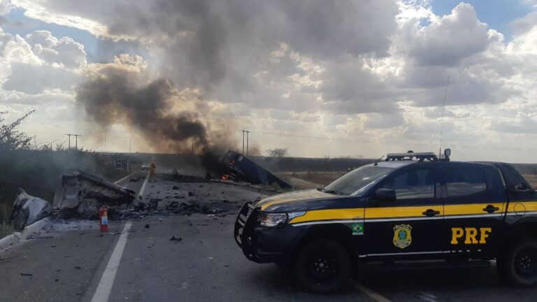 Veículo incendiado resulta em vítima carbonizada e condutor embriagado é detido