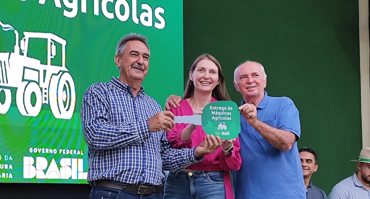 LEBRINHA: Maquinários novos reforçam agricultura familiar em São Francisco do Guaporé